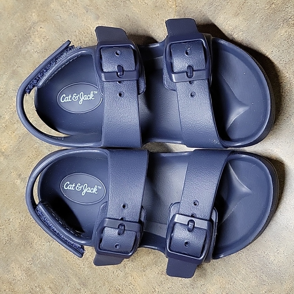 Cat and Jack Sandals - Toddler 8
